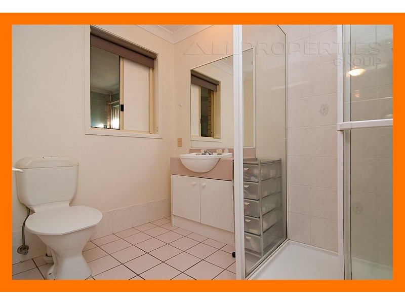 2 COUGERS COURT, Regents Park QLD 4118