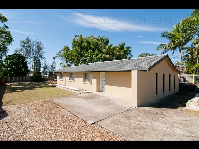 36 ESTRAMINA ROAD, Regents Park QLD 4118
