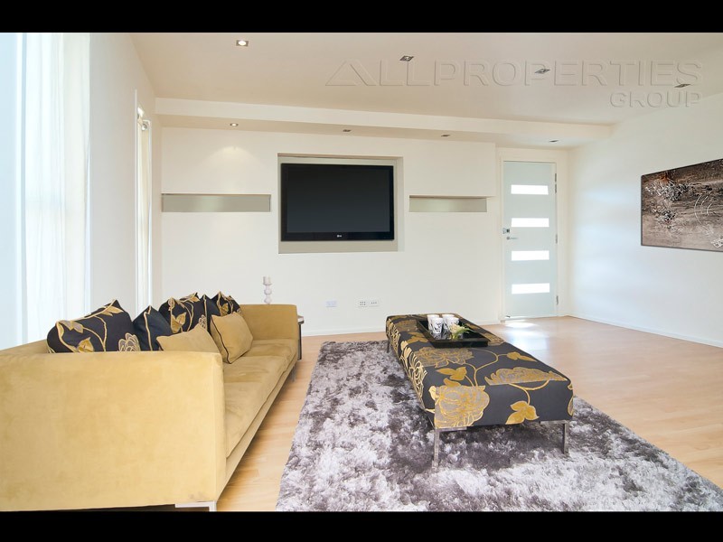 36 ESTRAMINA ROAD, Regents Park QLD 4118