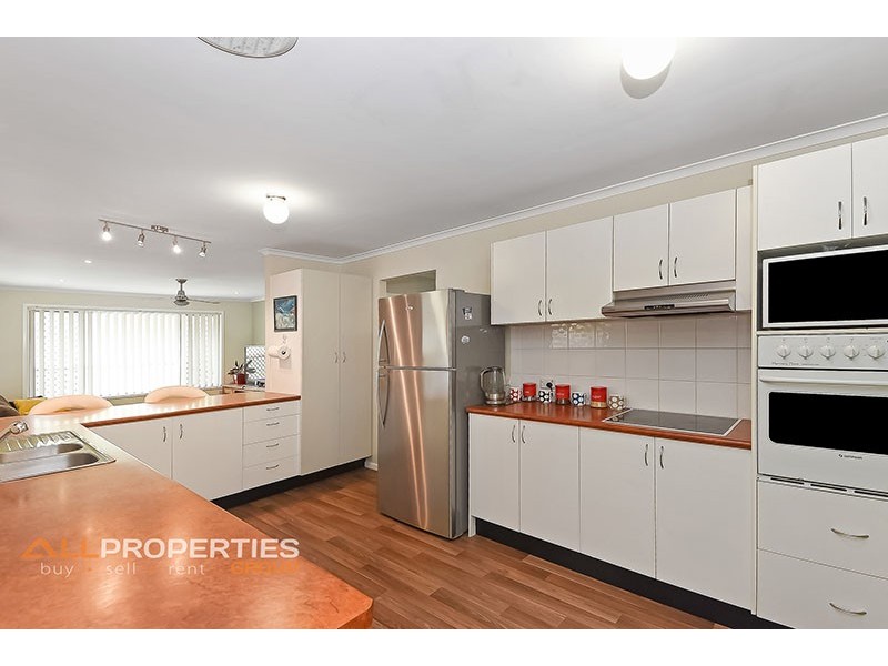 55 VANSITTART ROAD, Regents Park QLD 4118