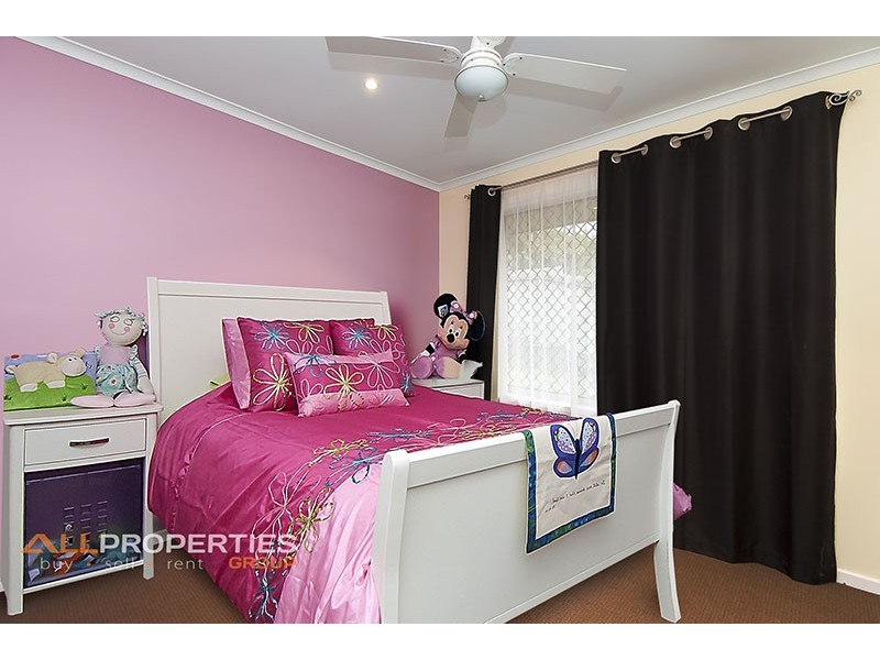 55 VANSITTART ROAD, Regents Park QLD 4118