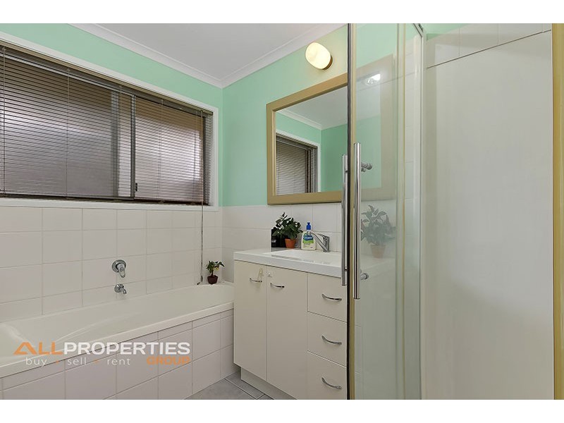55 VANSITTART ROAD, Regents Park QLD 4118