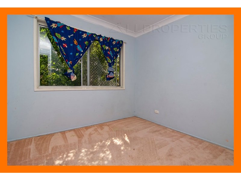 15 Sherwood Cr, Bellbird Park QLD 4300