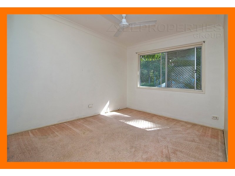 15 Sherwood Cr, Bellbird Park QLD 4300