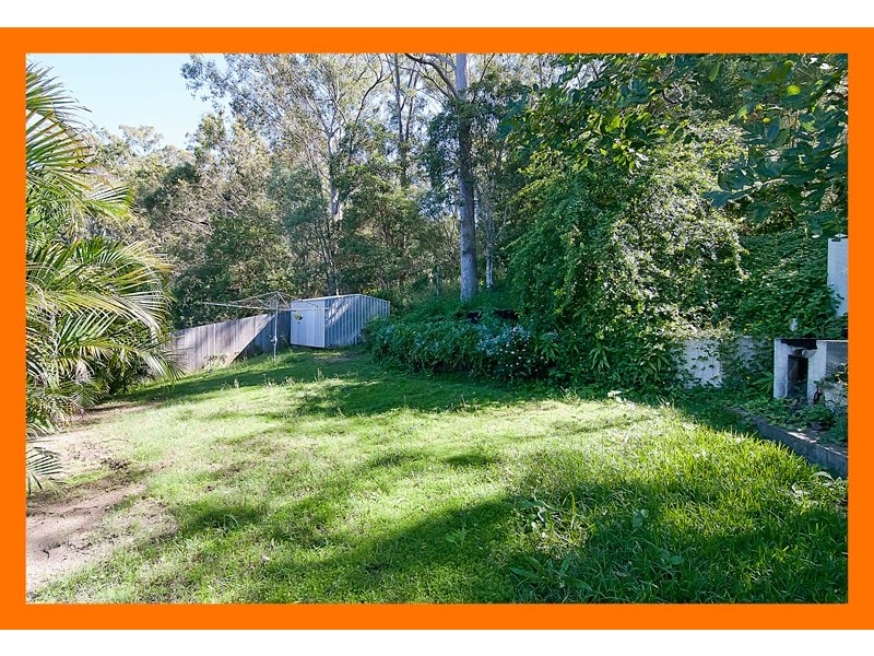 15 Sherwood Cr, Bellbird Park QLD 4300