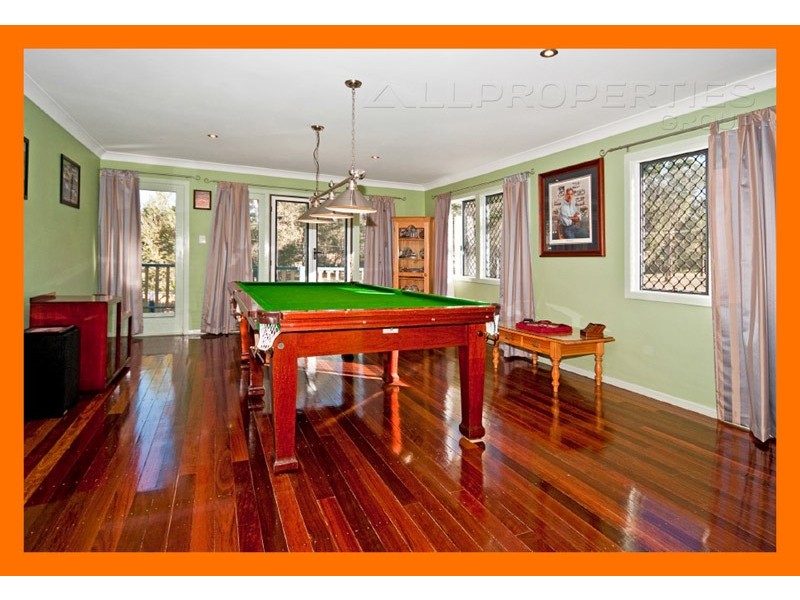 17 Valance Street, Oxley QLD 4075