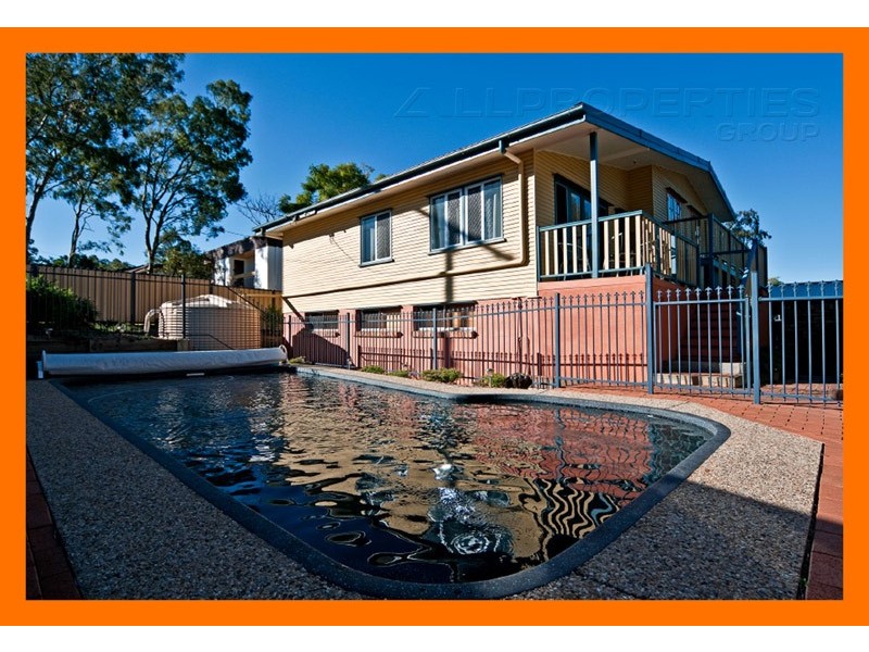 17 Valance Street, Oxley QLD 4075