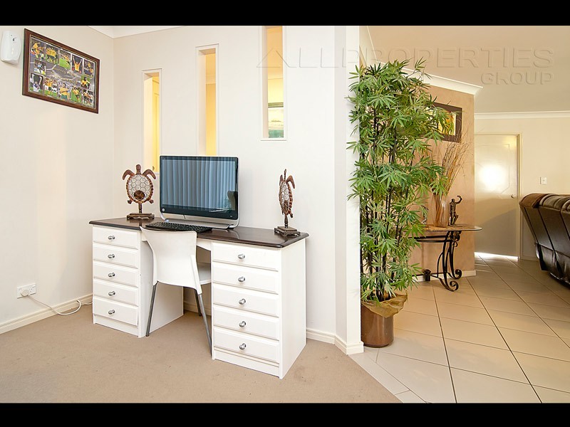 9 Sunny St, Doolandella QLD 4077