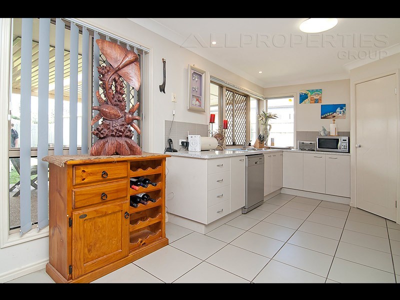 9 Sunny St, Doolandella QLD 4077