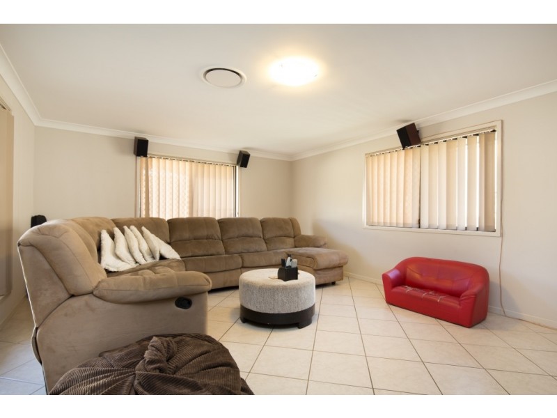 15 Bufalino Street, Parkinson QLD 4115