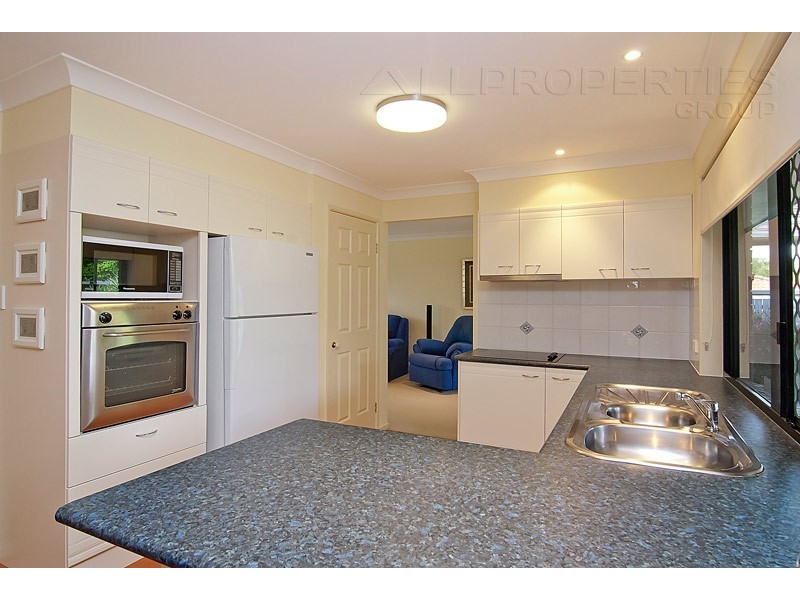 18 Blaxland Place, Drewvale QLD 4116