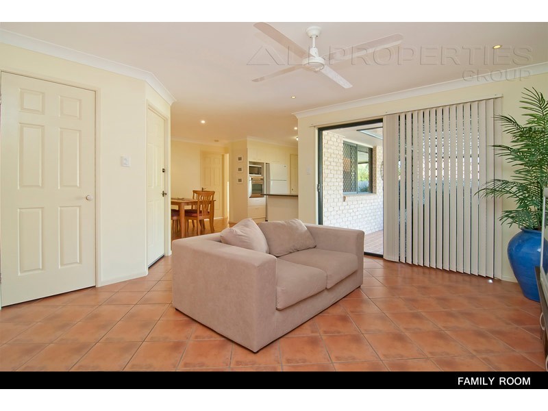 18 Blaxland Place, Drewvale QLD 4116