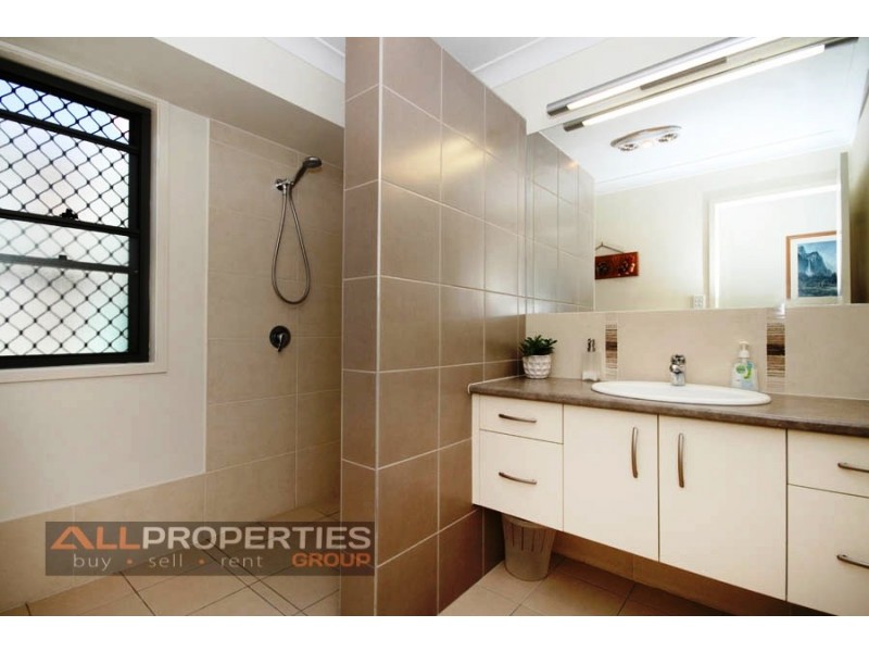 67 Laurel Street, Heathwood QLD 4110