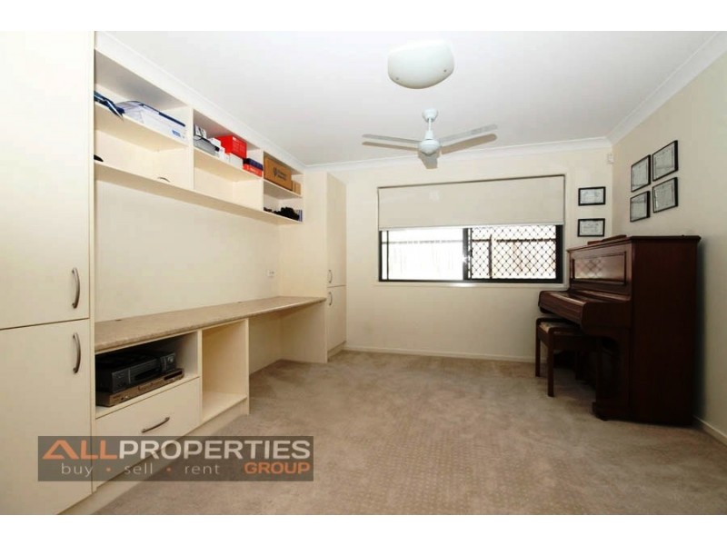 67 Laurel Street, Heathwood QLD 4110