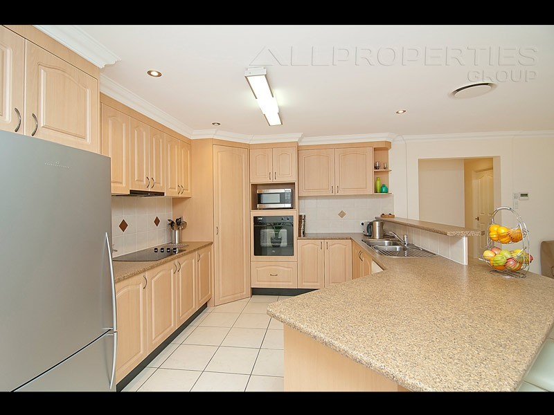 25 Daintree Drive, Parkinson QLD 4115