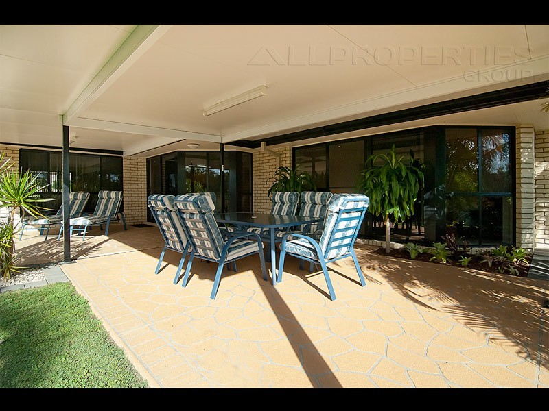 25 Daintree Drive, Parkinson QLD 4115