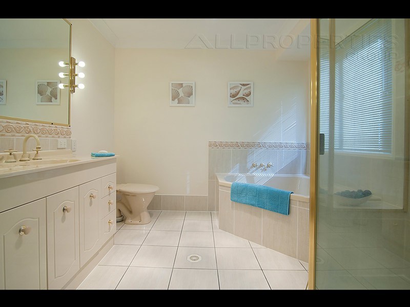 25 Daintree Drive, Parkinson QLD 4115