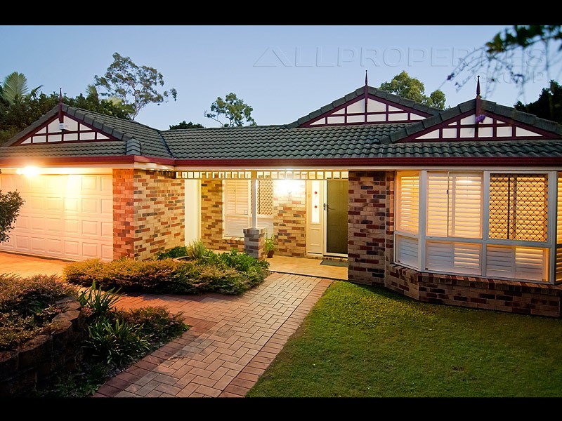 5 Yarraman Place, Forest Lake QLD 4078
