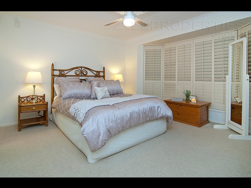 5 Yarraman Place, Forest Lake QLD 4078