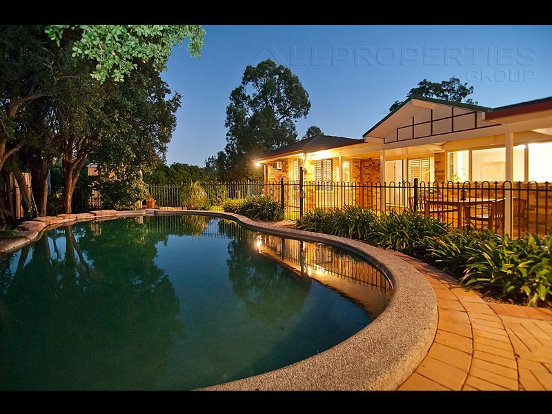 5 Yarraman Place, Forest Lake QLD 4078