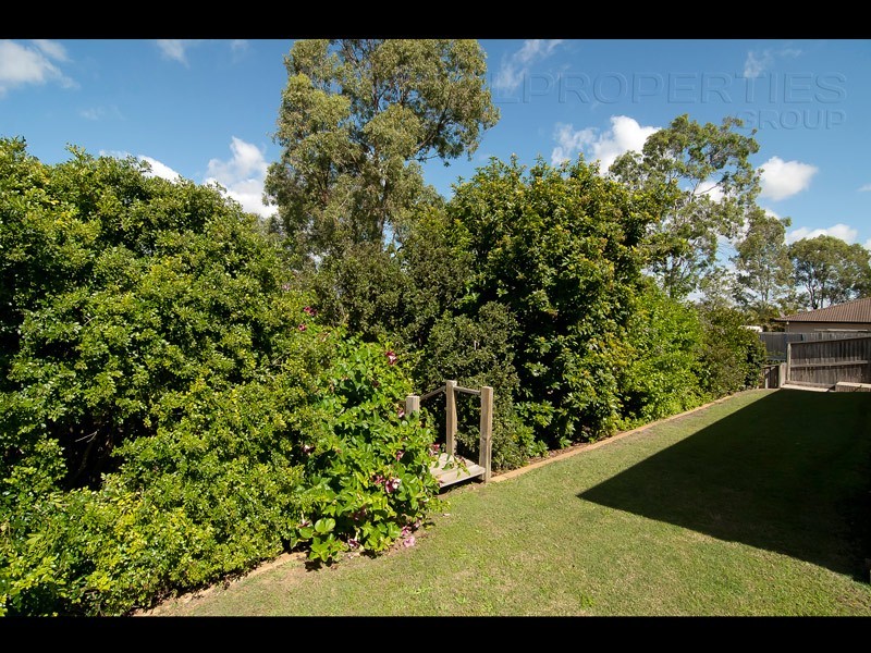 5 Yarraman Place, Forest Lake QLD 4078