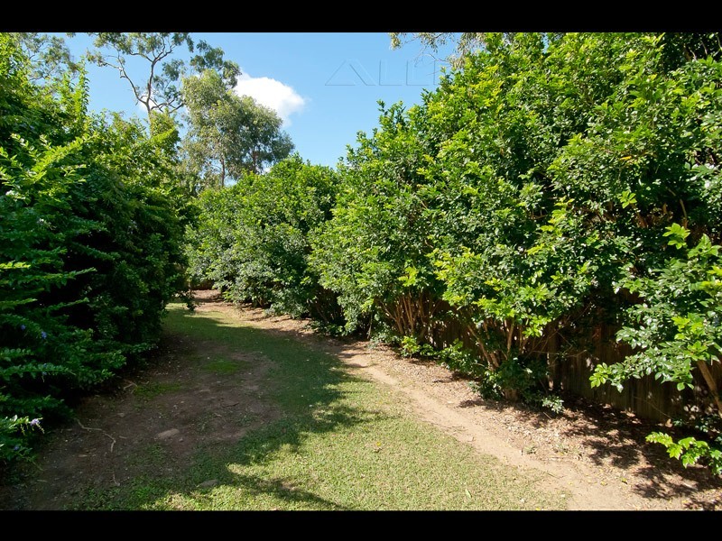 5 Yarraman Place, Forest Lake QLD 4078