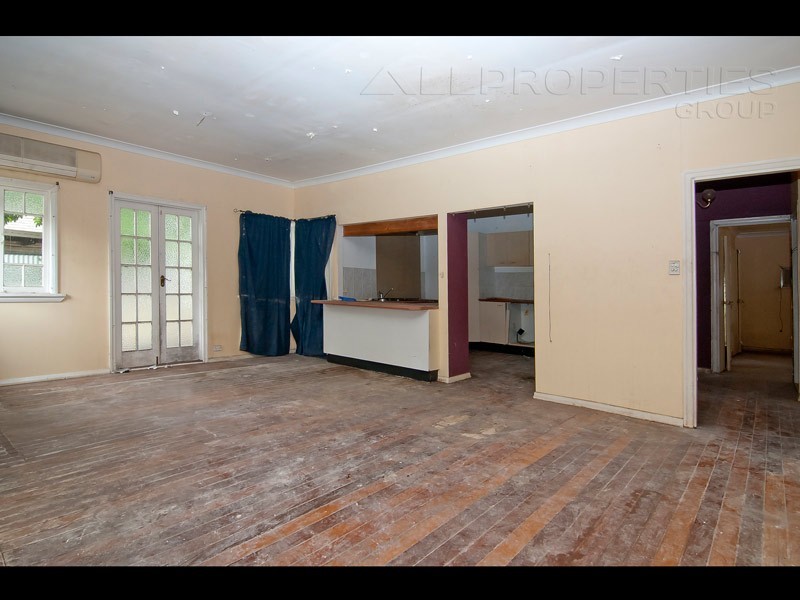 254 Mt Gravatt-Capalaba Rd, Wishart QLD 4122