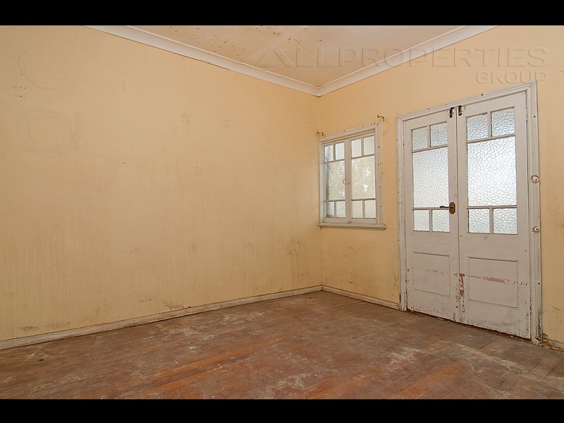 254 Mt Gravatt-Capalaba Rd, Wishart QLD 4122