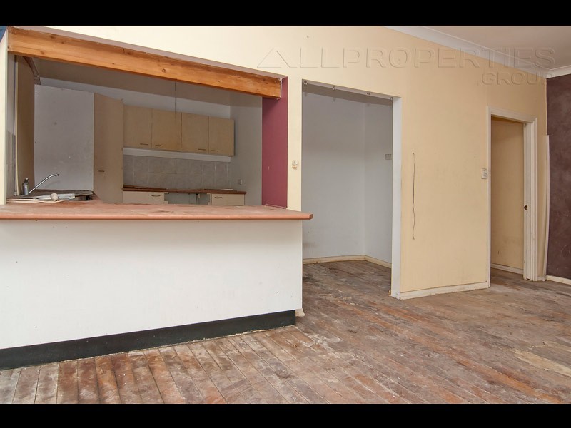 254 Mt Gravatt-Capalaba Rd, Wishart QLD 4122