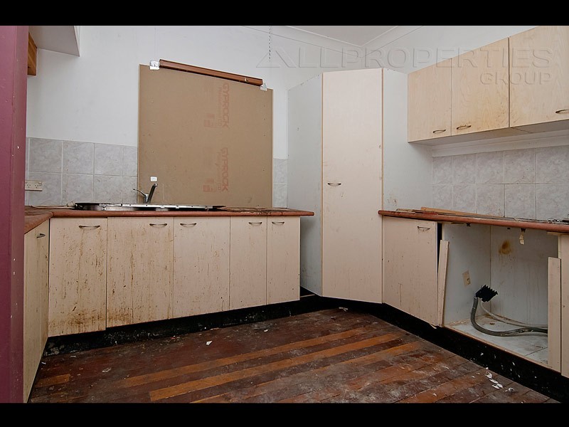 254 Mt Gravatt-Capalaba Rd, Wishart QLD 4122