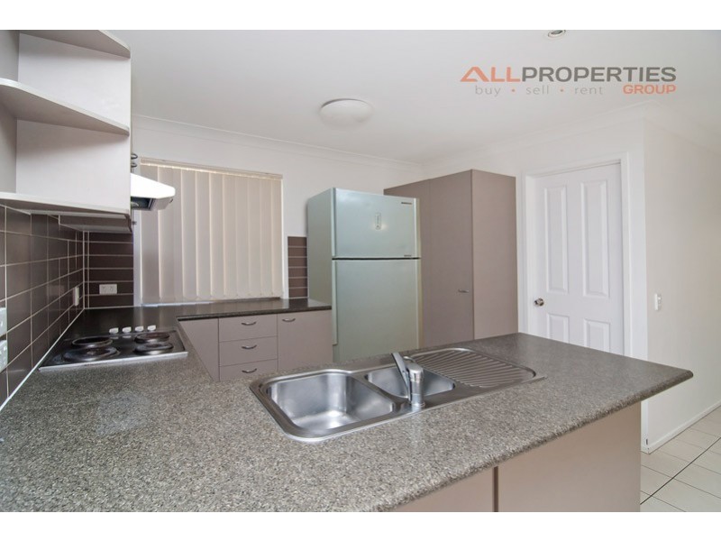 4 Pebbles Court, Berrinba QLD 4117