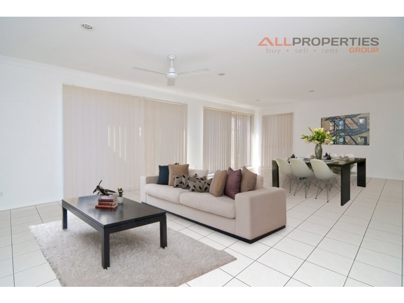 4 Pebbles Court, Berrinba QLD 4117