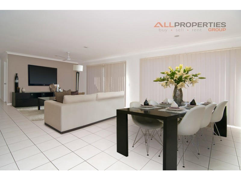 4 Pebbles Court, Berrinba QLD 4117