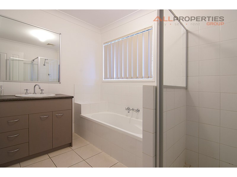 4 Pebbles Court, Berrinba QLD 4117