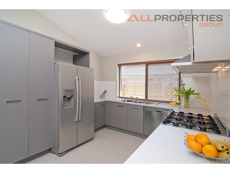 3 Wirewood Place, Heathwood QLD 4110