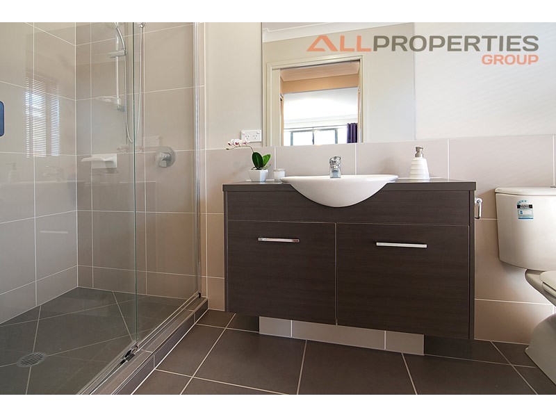 3 Wirewood Place, Heathwood QLD 4110