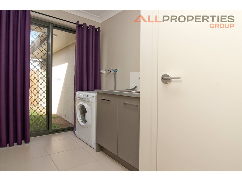 3 Wirewood Place, Heathwood QLD 4110