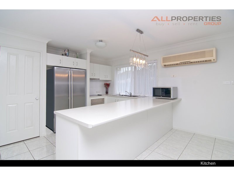 59 Watarrka Drive, Parkinson QLD 4115