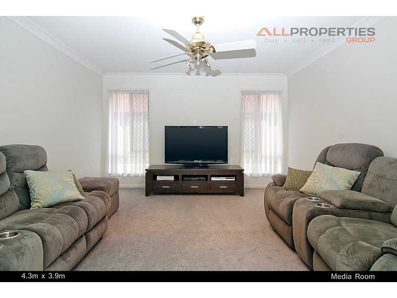 59 Watarrka Drive, Parkinson QLD 4115