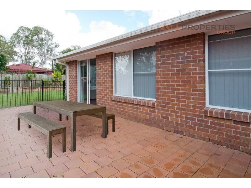 9 Dunbarton Lane, Bethania QLD 4205