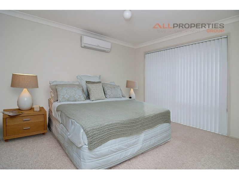 9 Dunbarton Lane, Bethania QLD 4205