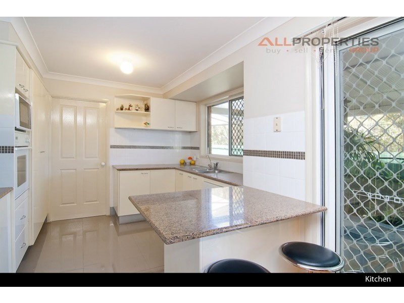 21 Benjamina Circuit, Regents Park QLD 4118