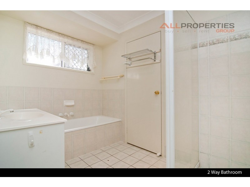 21 Benjamina Circuit, Regents Park QLD 4118