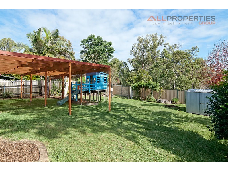 24 Seaton St, Hillcrest QLD 4118
