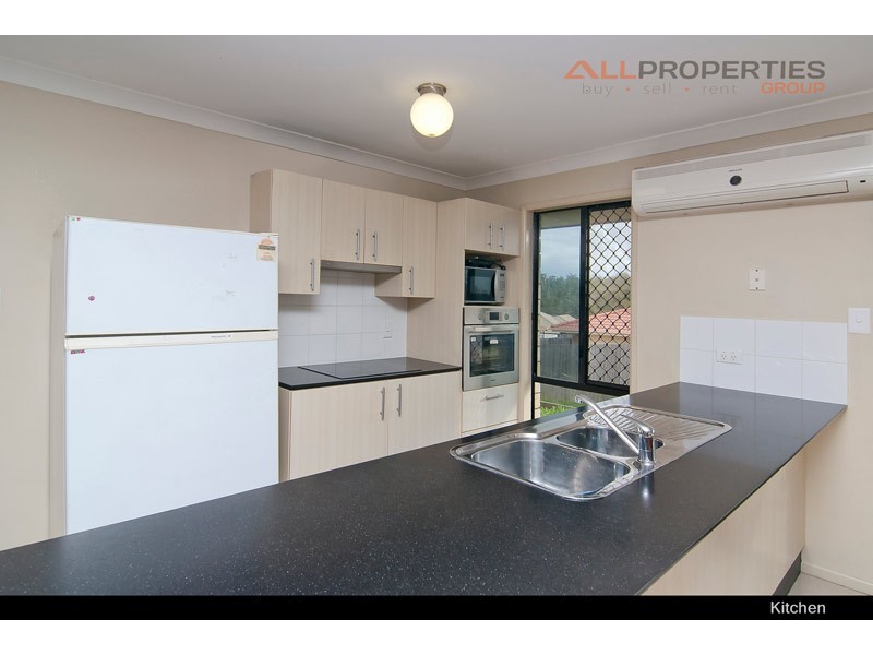 38 Sutherland Cres, Goodna QLD 4300