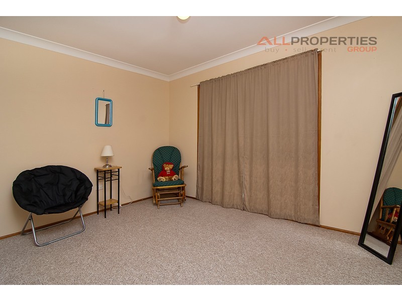 43 Peverell Street, Hillcrest QLD 4118
