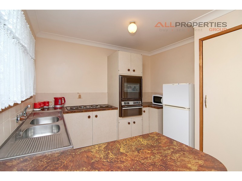 43 Peverell Street, Hillcrest QLD 4118