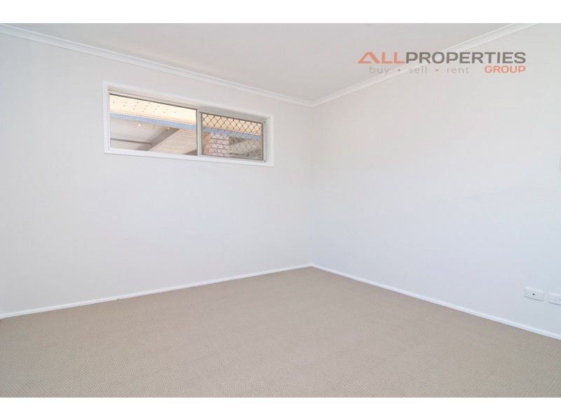 1 Seaton Street, Hillcrest QLD 4118