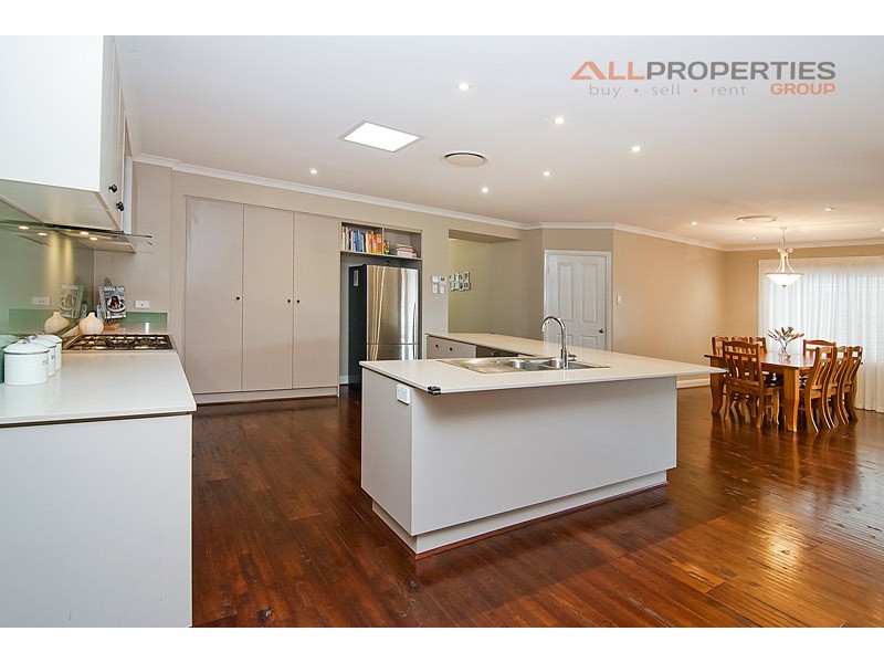 59 Casuarina Cct, Heathwood QLD 4110