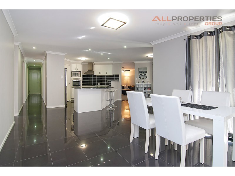 2 Parkside Drive, Jimboomba QLD 4280